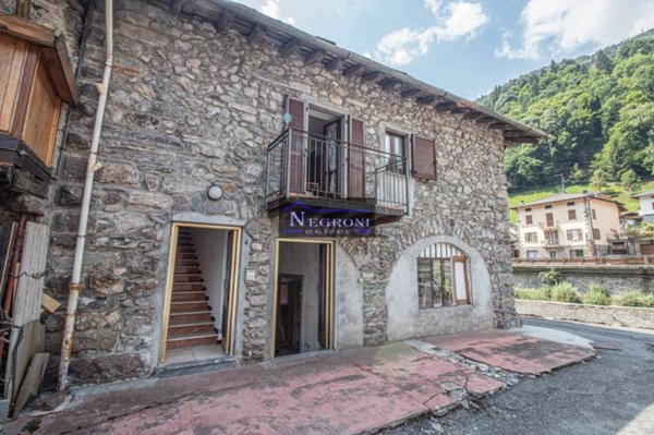 appartamento in vendita a Gandellino in zona Pietra