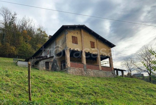 casa indipendente in vendita a Gandino