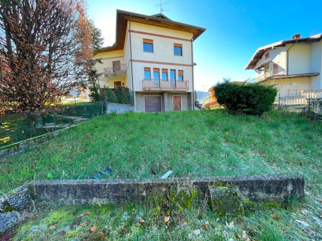 casa indipendente in vendita a Gandino