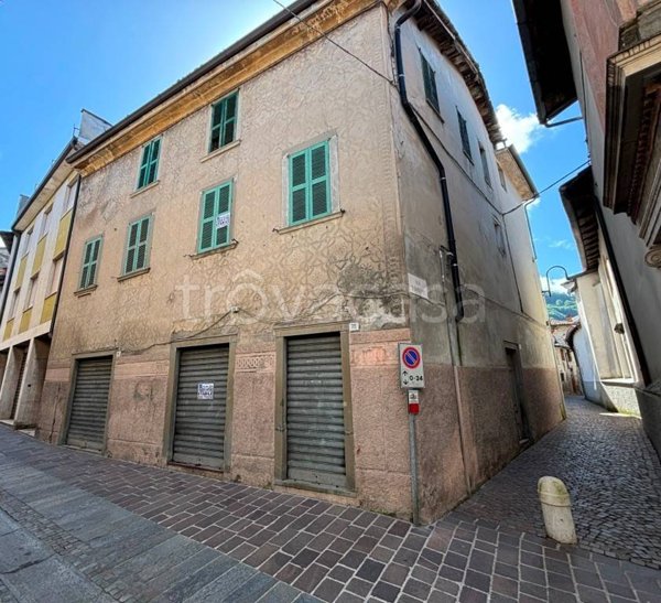 casa indipendente in vendita a Gandino