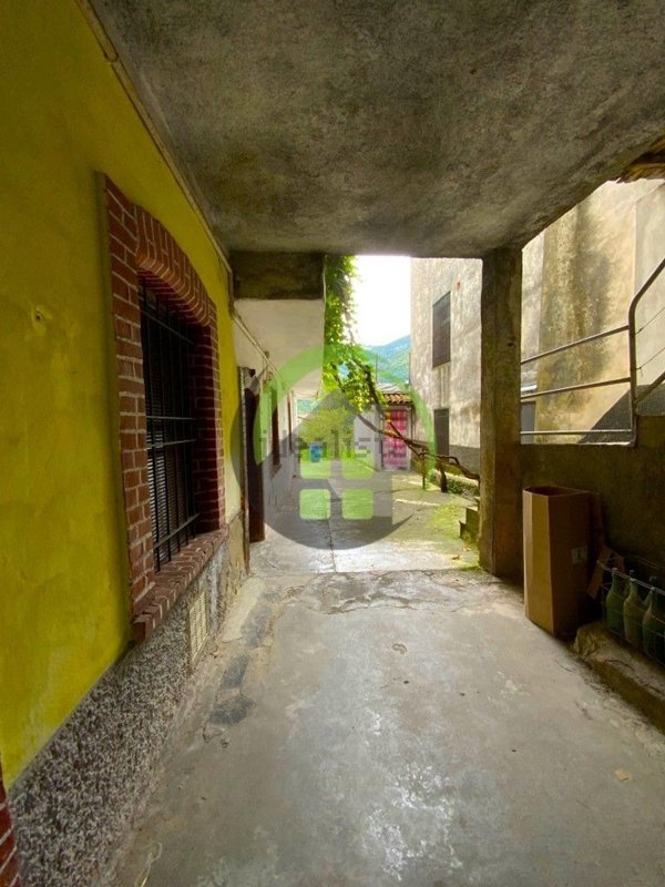 appartamento in vendita a Gandino in zona Cirano