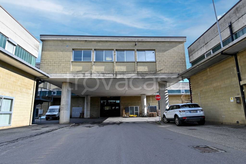 ufficio in vendita a Gandino