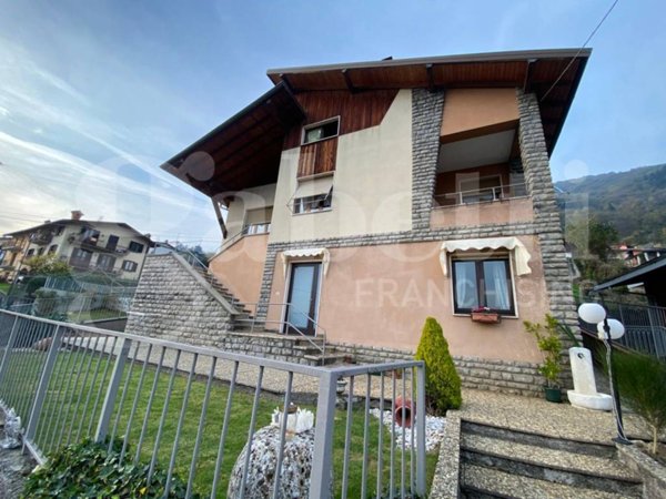 appartamento in vendita a Gandino
