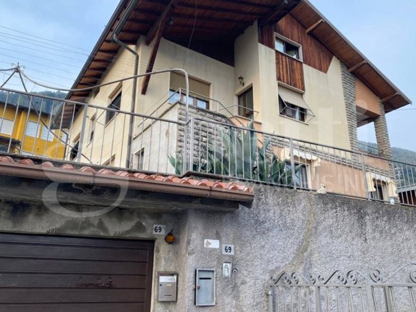 appartamento in vendita a Gandino