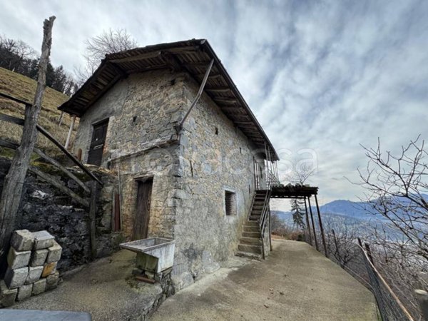 appartamento in vendita a Gandino
