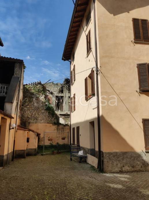 appartamento in vendita a Gandino