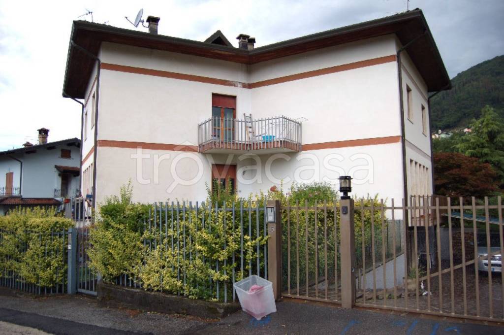 appartamento in vendita a Gandino