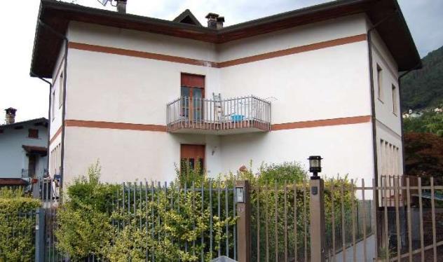 casa indipendente in vendita a Gandino
