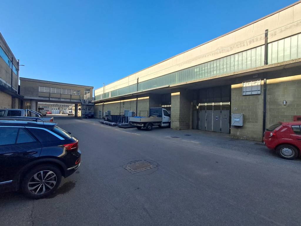 locale commerciale in vendita a Gandino
