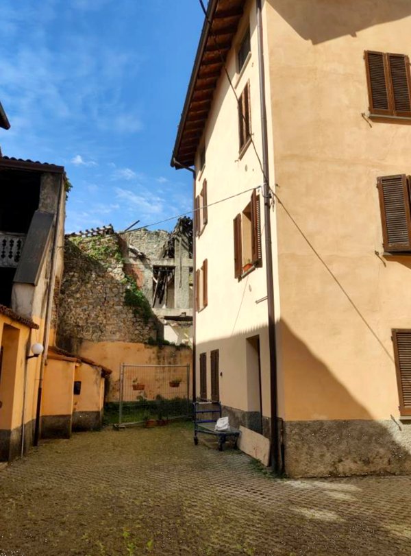 appartamento in vendita a Gandino