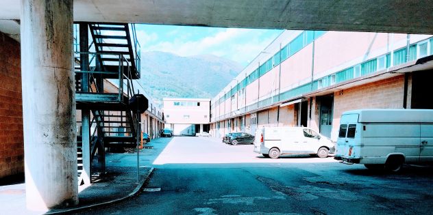 locale commerciale in vendita a Gandino