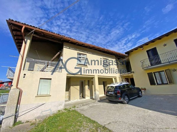 casa indipendente in vendita a Gandino in zona Barzizza