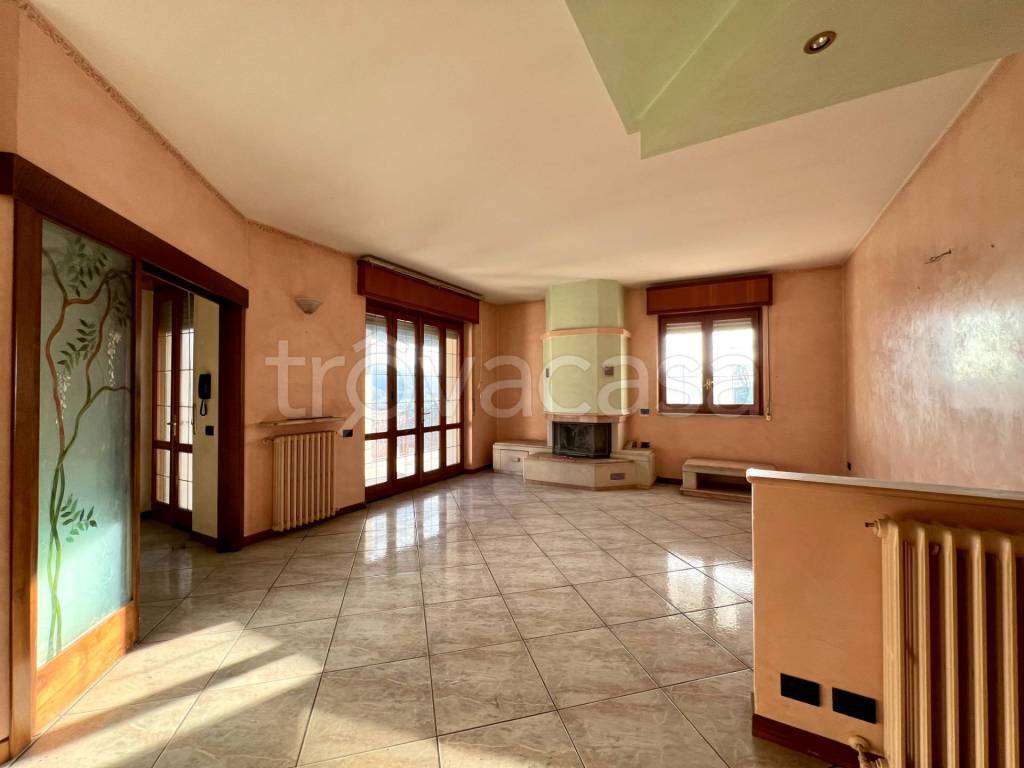 appartamento in vendita a Gandino