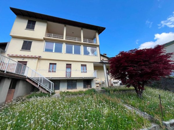 casa indipendente in vendita a Gandino in zona Cirano