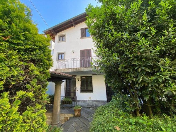 casa indipendente in vendita a Gandino