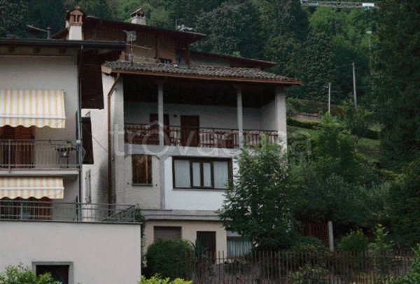 appartamento in vendita a Gandino