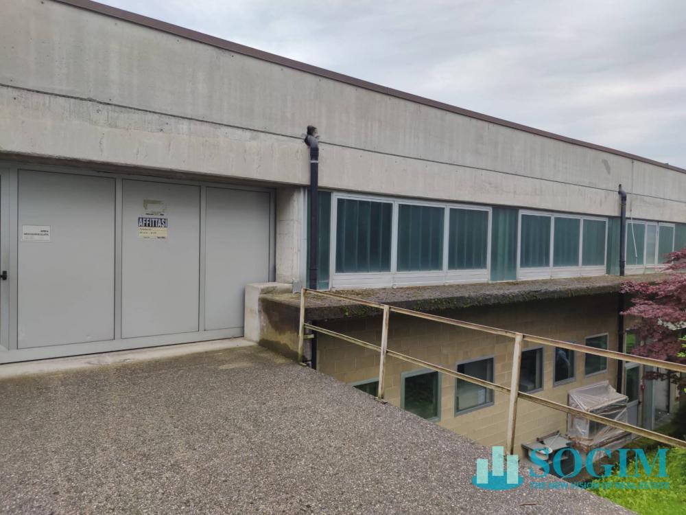 locale di sgombero in vendita a Gandino