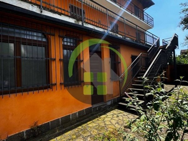 casa indipendente in vendita a Gandino