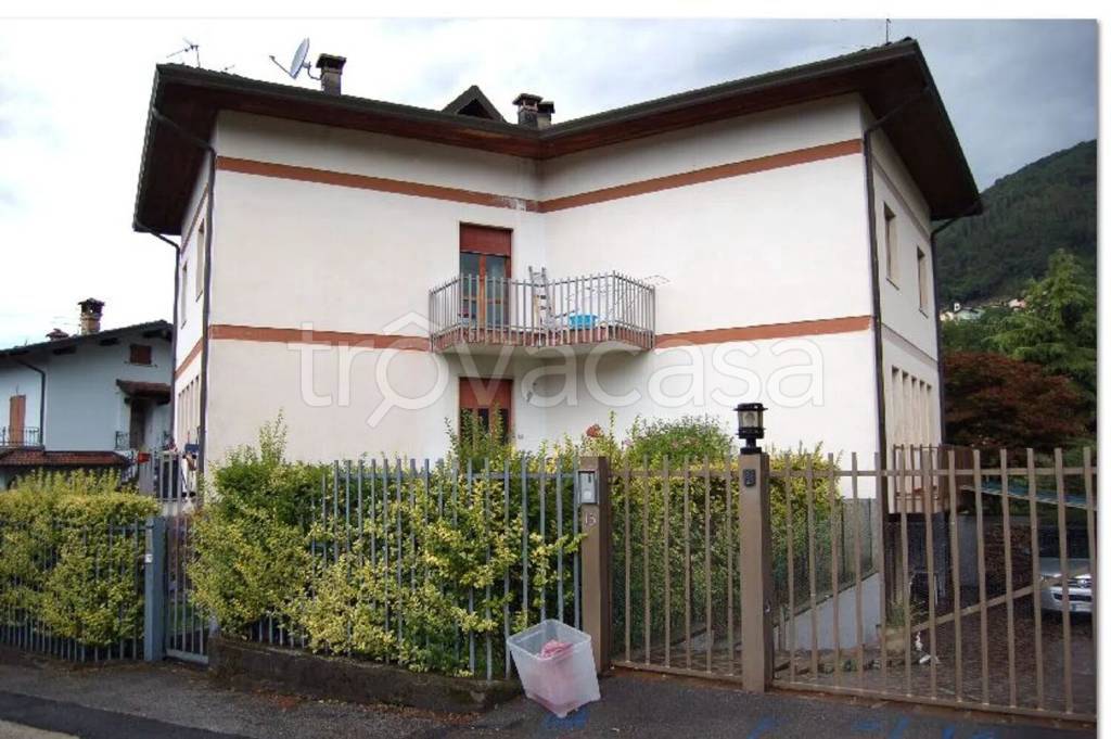 appartamento in vendita a Gandino