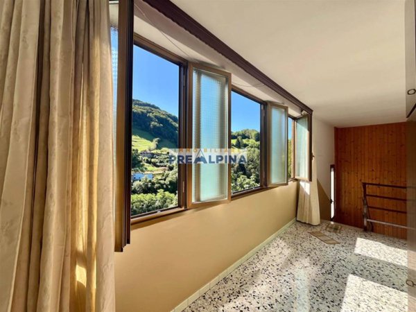 casa indipendente in vendita a Gandino