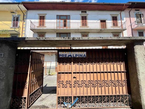 casa indipendente in vendita a Gandino