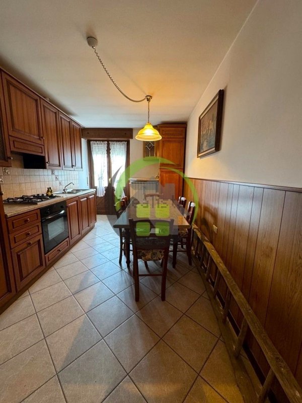 appartamento in vendita a Gandino in zona Cirano