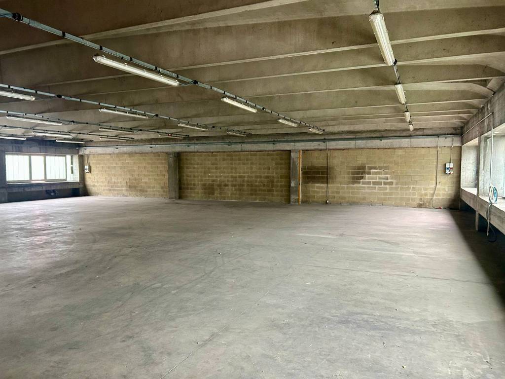 locale commerciale in vendita a Gandino