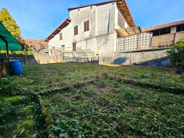 casa indipendente in vendita a Gandino