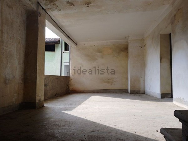 casa indipendente in vendita a Gandino