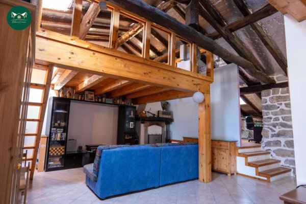 appartamento in vendita a Gandino
