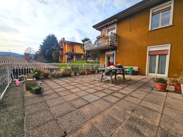 appartamento in vendita a Gandino in zona Cirano