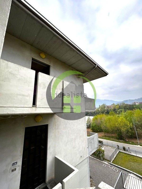 appartamento in vendita a Gandino