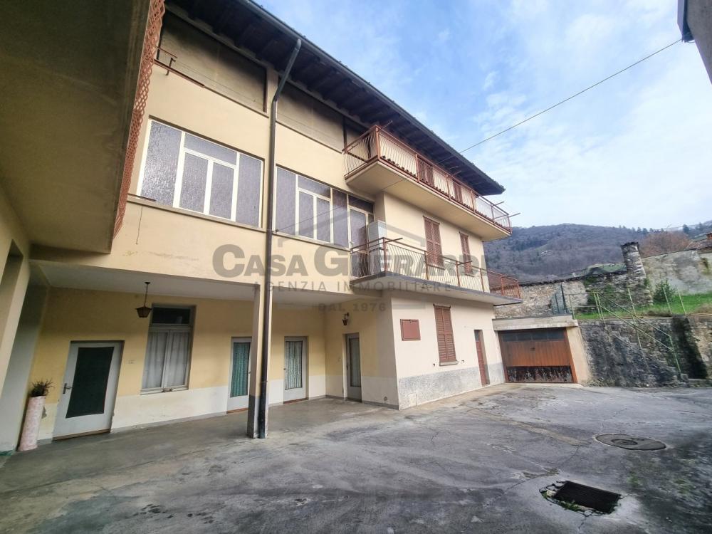 casa indipendente in vendita a Gandino