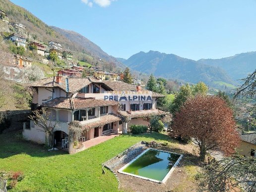 casa indipendente in vendita a Gandino