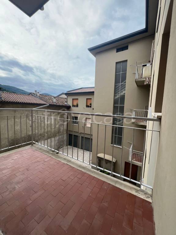 appartamento in vendita a Gandino in zona Cirano