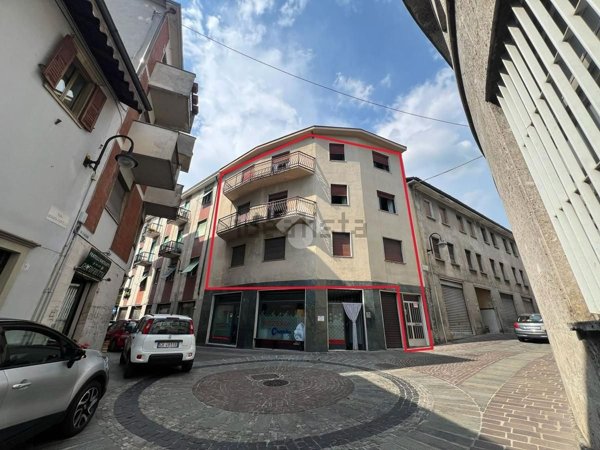 casa indipendente in vendita a Gandino