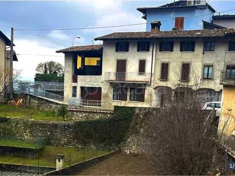 appartamento in vendita a Gandino in zona Cirano