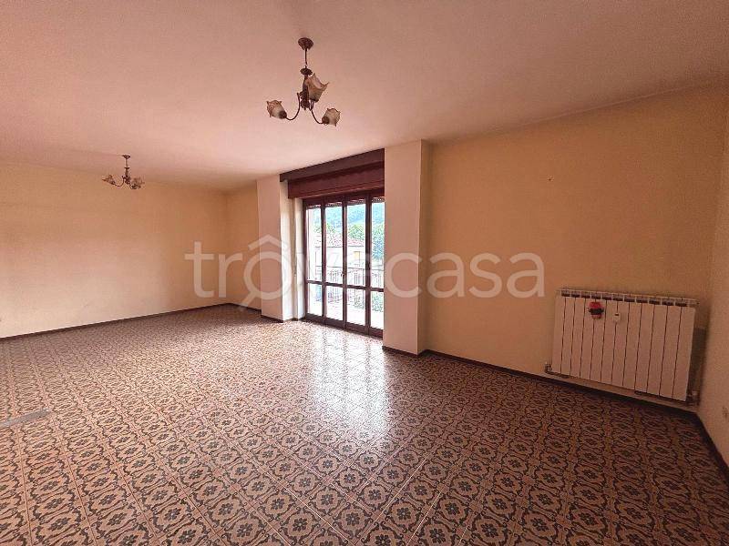 appartamento in vendita a Gandino