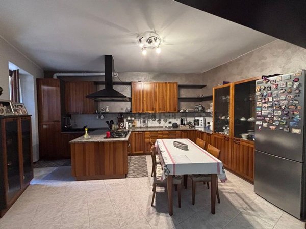 casa indipendente in vendita a Gandino