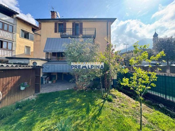 casa indipendente in vendita a Gandino in zona Cirano