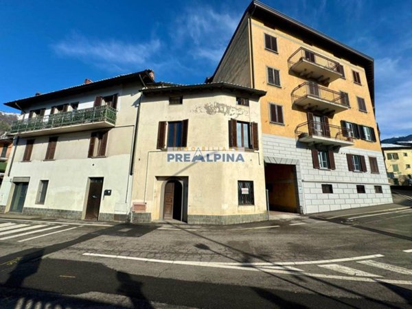 casa indipendente in vendita a Gandino