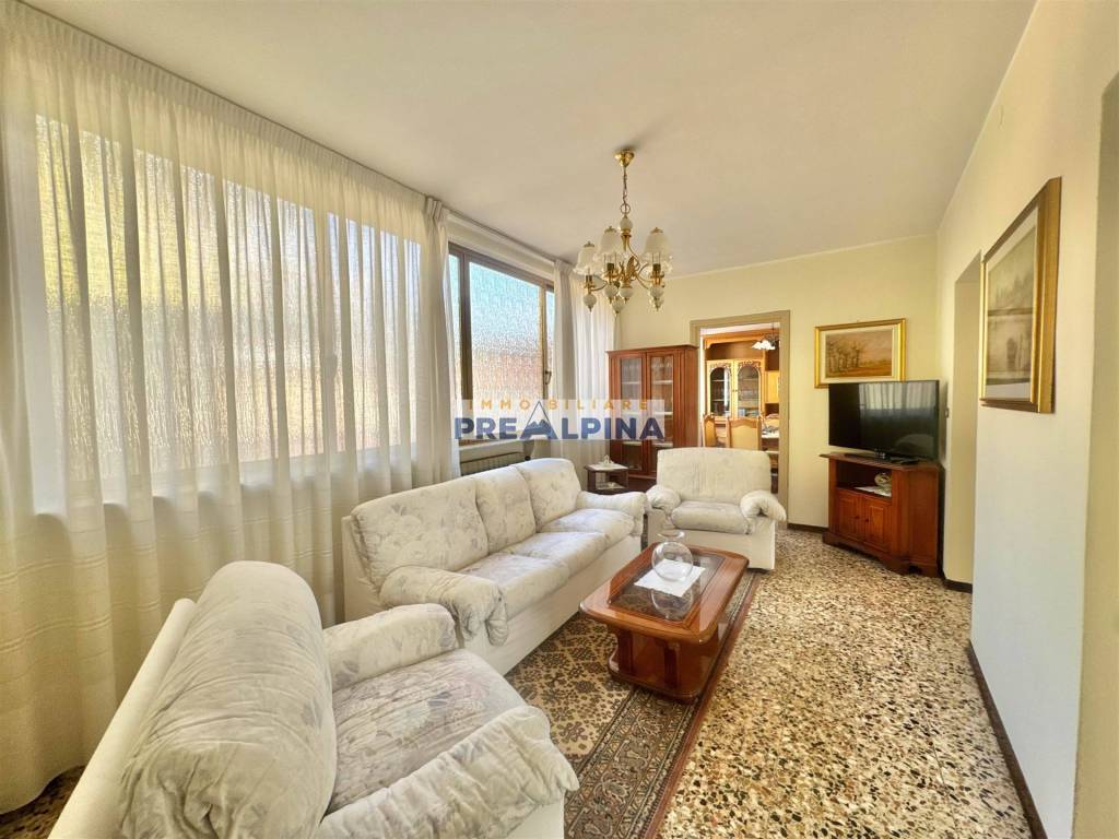 casa indipendente in vendita a Gandino in zona Cirano