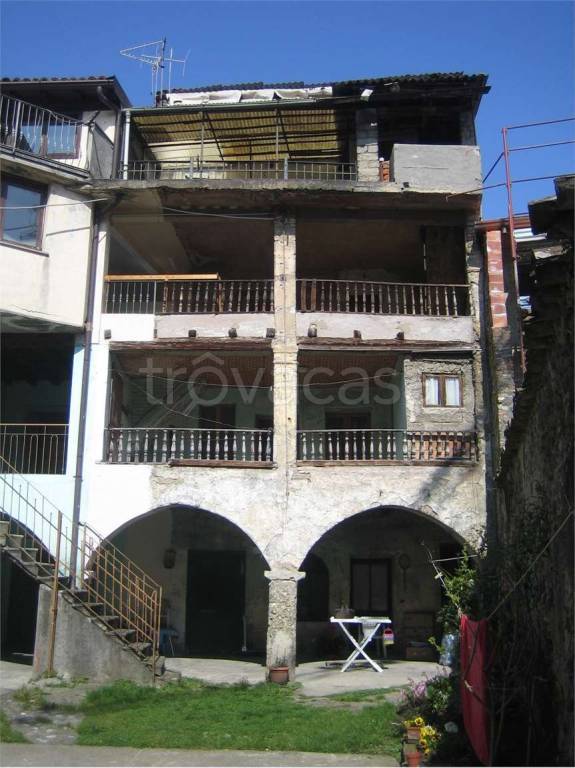 appartamento in vendita a Gandino