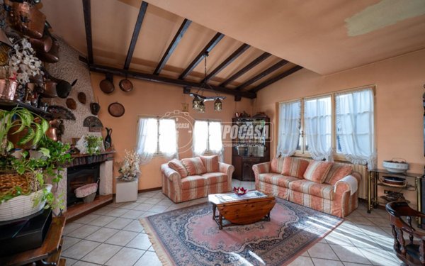 casa indipendente in vendita a Gandosso