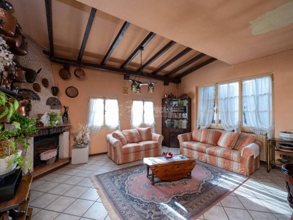 casa indipendente in vendita a Gandosso