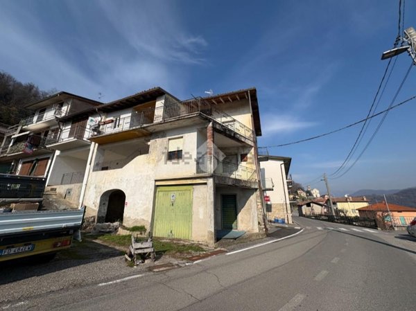 quadrivano in vendita a Gandosso