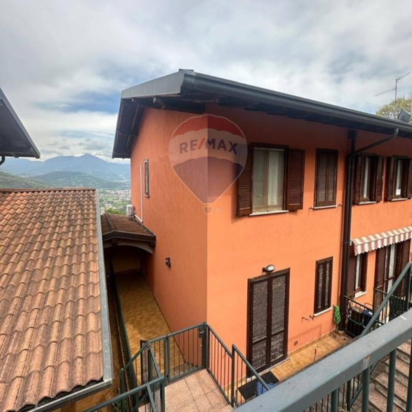 casa indipendente in vendita a Gandosso