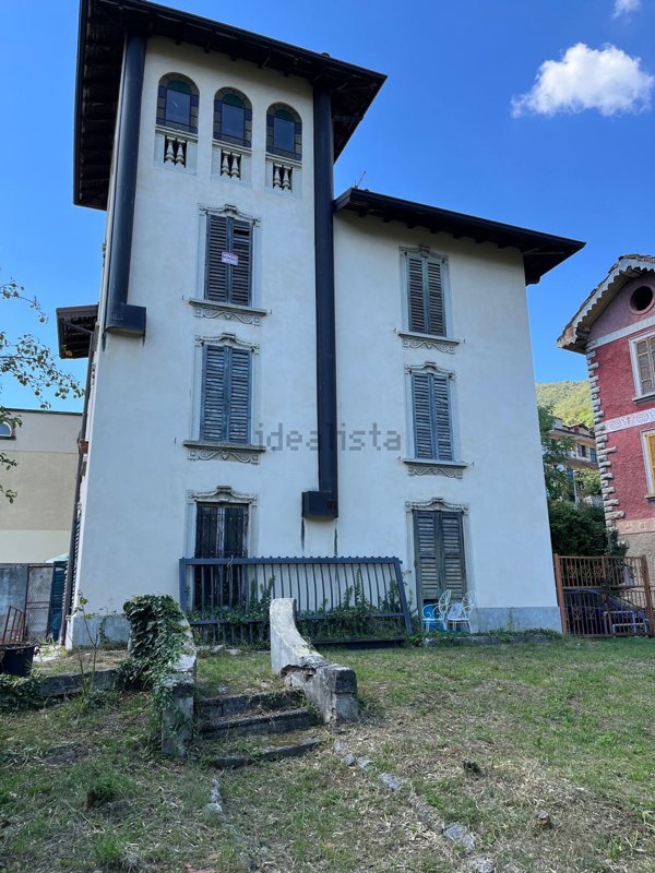 casa indipendente in vendita a Gaverina Terme