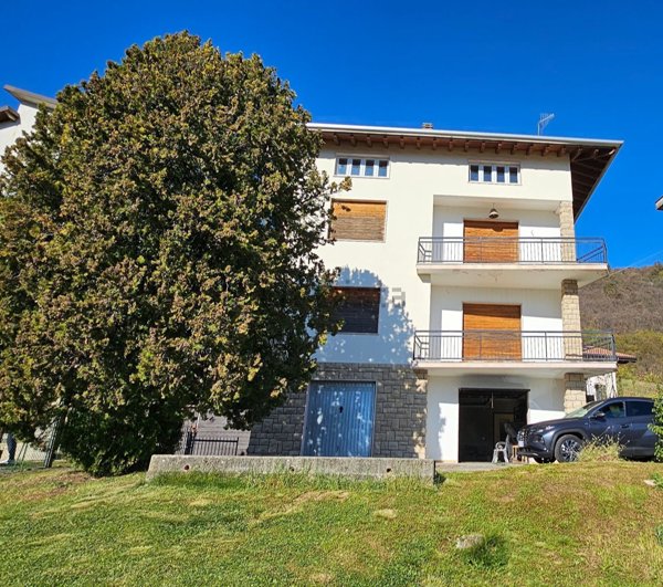 pentavano in vendita a Gaverina Terme