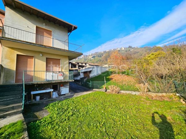 casa indipendente in vendita a Gazzaniga